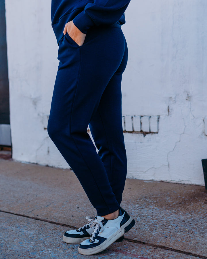 Varley: The Slim Pant 27.5 in Navy (VAR02060)