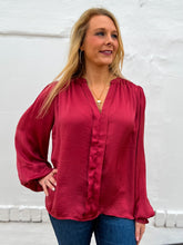 Load image into Gallery viewer, Glam: Pleated Blouse in Rose Pink GT4978
