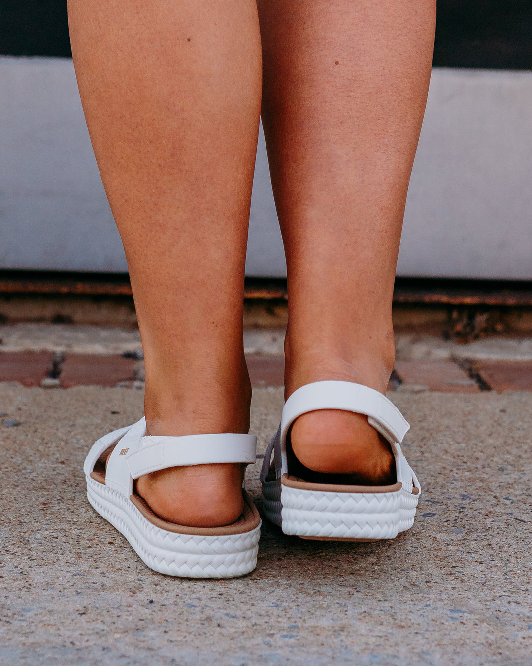 Reef: Reef Water Vista in White and Tan - The Vogue Boutique