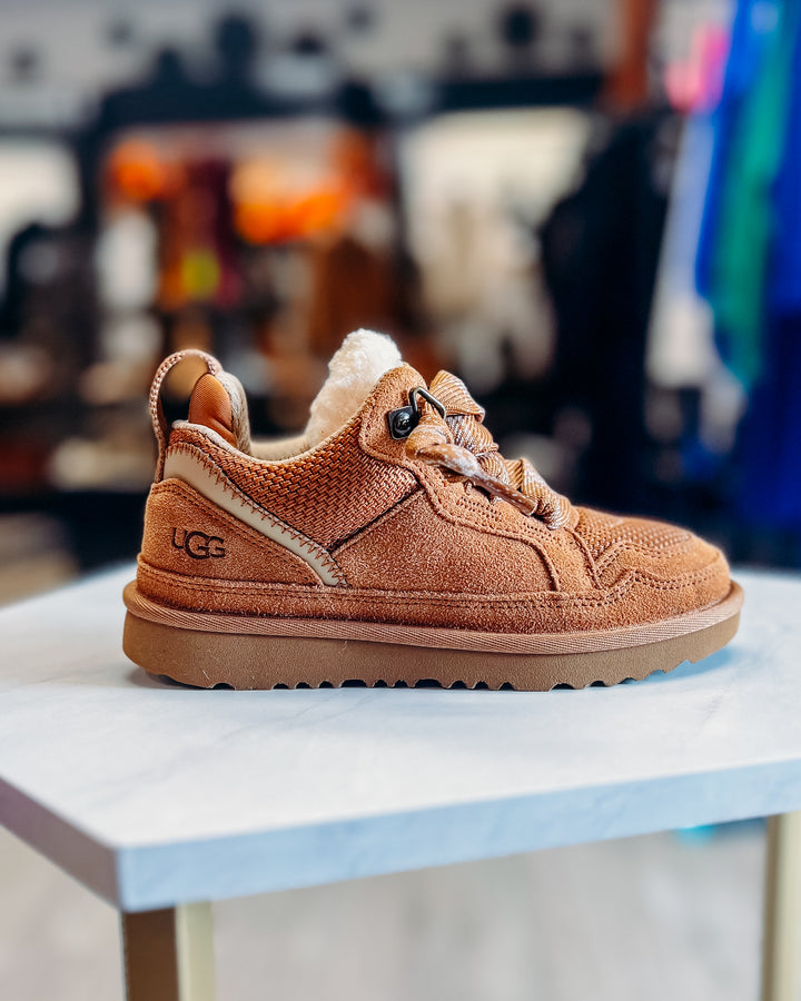 UGG: Kids Lowmel in Chestnut