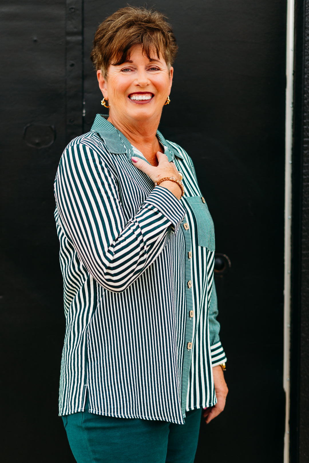 Multiples:  (Sun Stone) Turn-Up Cuff Long Sleeve Hi-Lo Shirt in Deep Green(M35609BM)