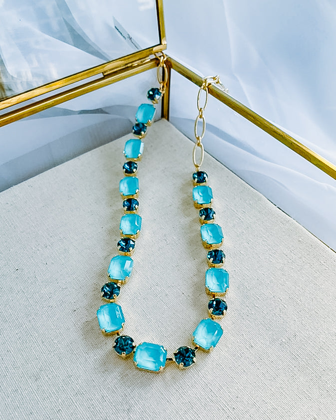 Mariana: "Crystal Blue" N-3320/1-6009-YG