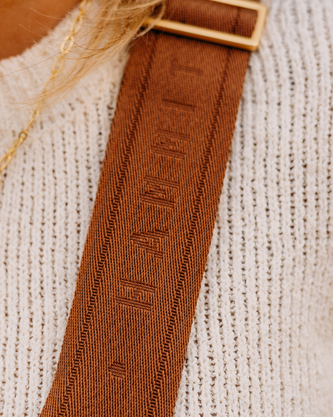 Hammitt: Charles Crossbody in Med in Mahogany Pebble - The Vogue Boutique