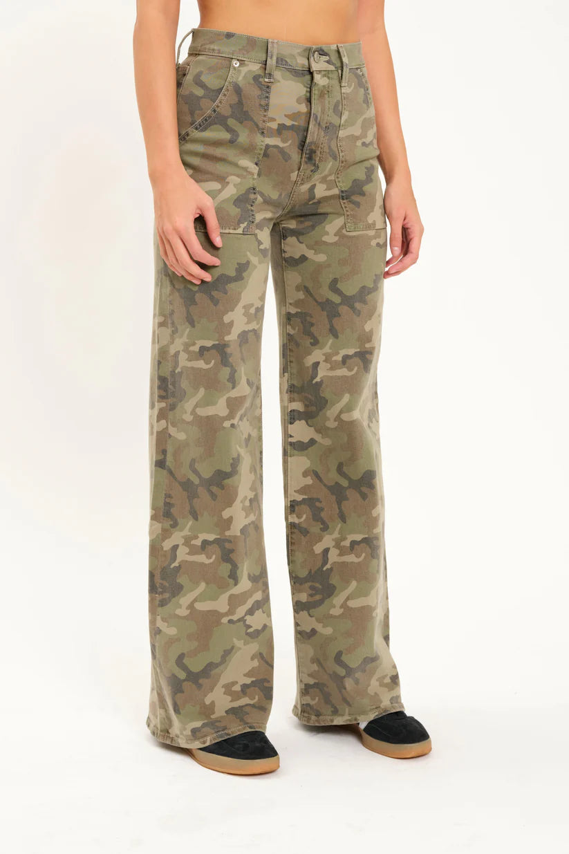 Daze: Far Out Patchpocket High Rise Wide Leg in Hideaway