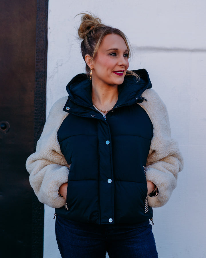 Ugg: W Mkay Uggbraid Puffer Jacket in Black/Cream (1171466-CSD)