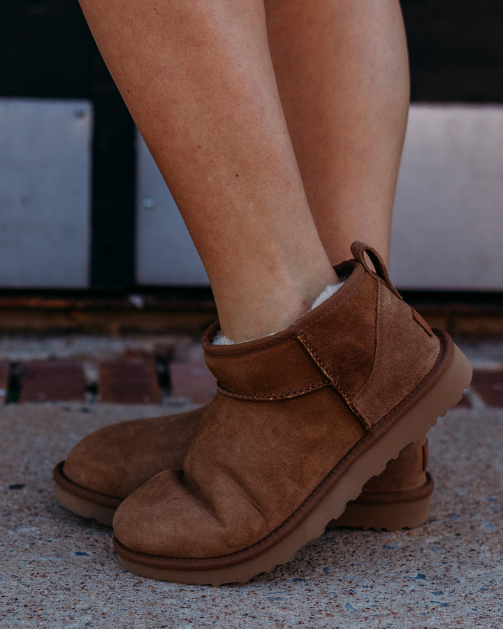 Ugg: Classic Ultra Mini Boot in Chestnut