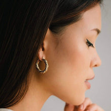 Load image into Gallery viewer, Lovers Tempo: Jessie Gold Hoop Earrings
