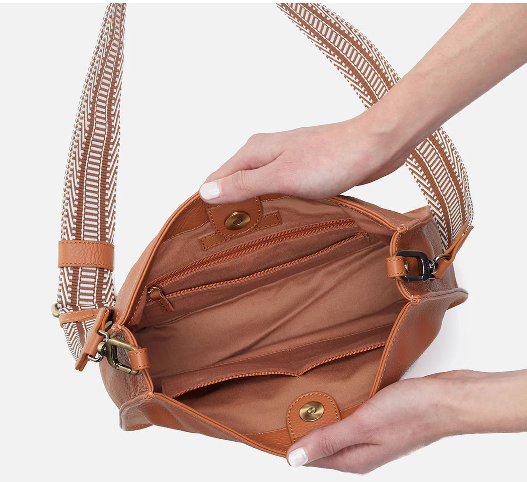 Hobo: Cass Crossbody in Butterscotch