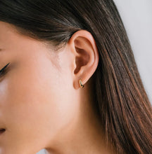 Load image into Gallery viewer, Lovers Tempo: Bea 10mm Huggie Hoop Silver Earrings
