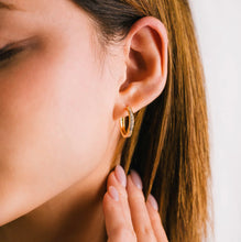 Load image into Gallery viewer, Lovers Tempo: Desi 20mm Hoop Earrings
