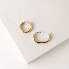 Load image into Gallery viewer, Lovers Tempo: Bea 15mm Gold Hoop Earrings

