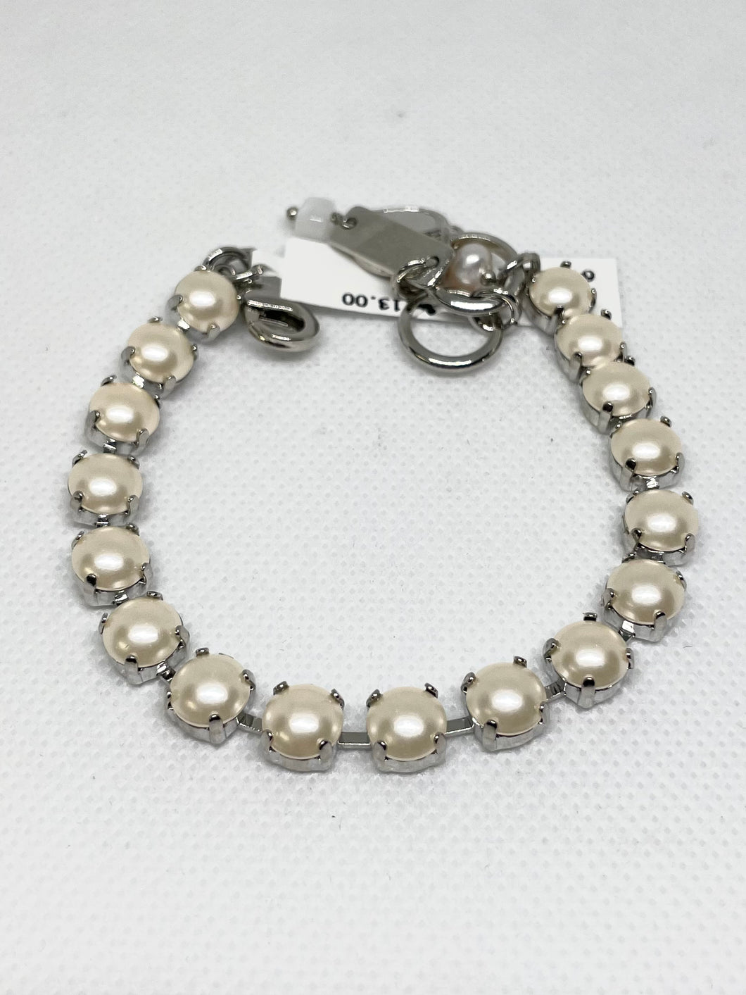Mariana: Medium Classic Silver Bracelet in “Cream Pearl” B-4435-139139-RO