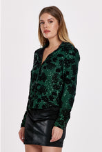 Load image into Gallery viewer, Dear John: Xara in Sparkling Lily
