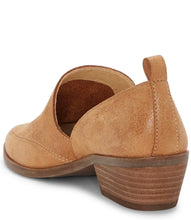 Load image into Gallery viewer, Lucky Brand: Mahzan Flats in Tan Hard Rock
