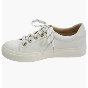 Vaneli: Ysenia Sneaker in White Milled Calf