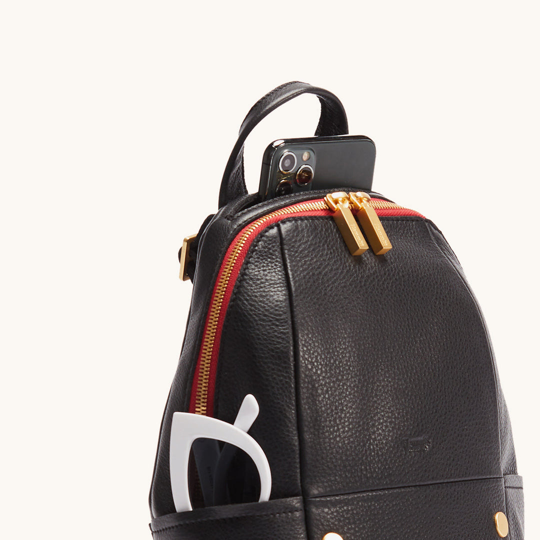 Hammitt: Hunter Med in Black/Brushed Gold Red Zip
