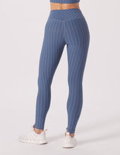 Load image into Gallery viewer, Glyder: Pursuit Legging in Washed Linen
