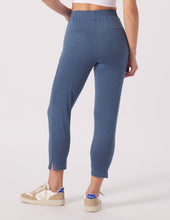 Load image into Gallery viewer, Glyder: On The Go Ankle Pant in Washed Blue
