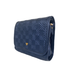 PurseN: Getaway Toiletry Case in Greek Navy