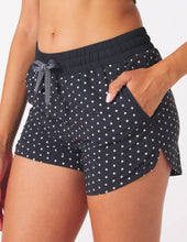 Load image into Gallery viewer, Glyder: Unstoppable Short 4” in Black/White Polka Dots
