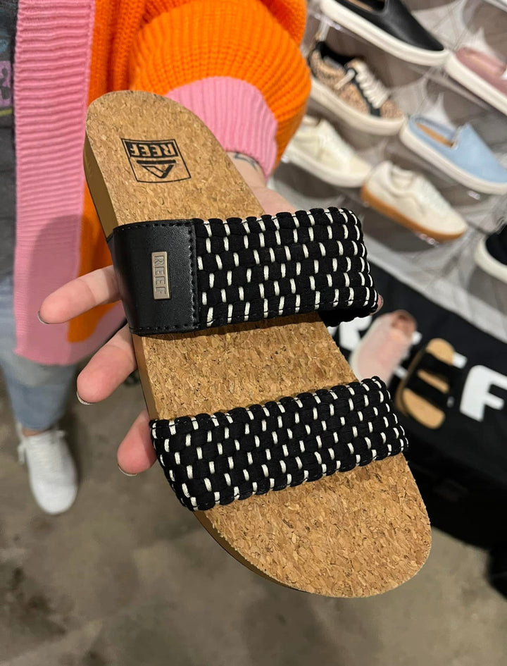 Reef: Cushion Vista Black Textile Sandals