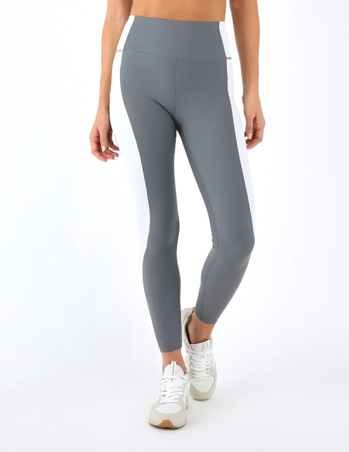 Glyder: Fusion Leggings in Carbon/Ash Grey