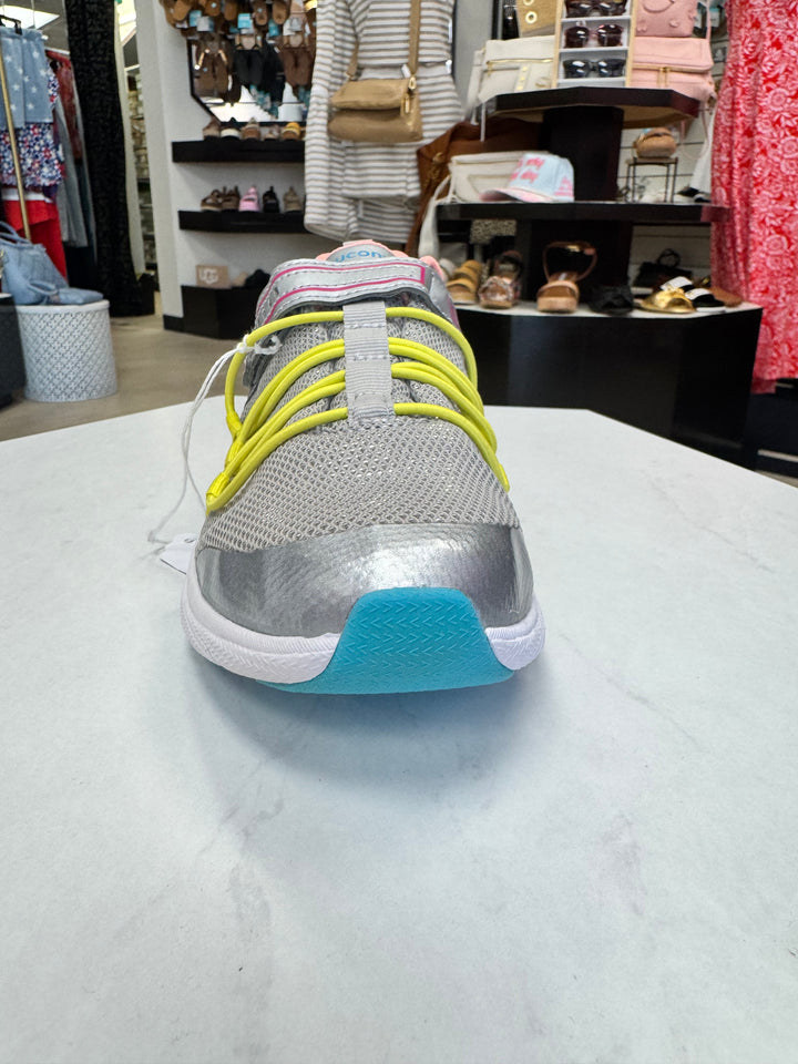 Saucony: Kids Flash Glow Sneaker in Silver/ Multi