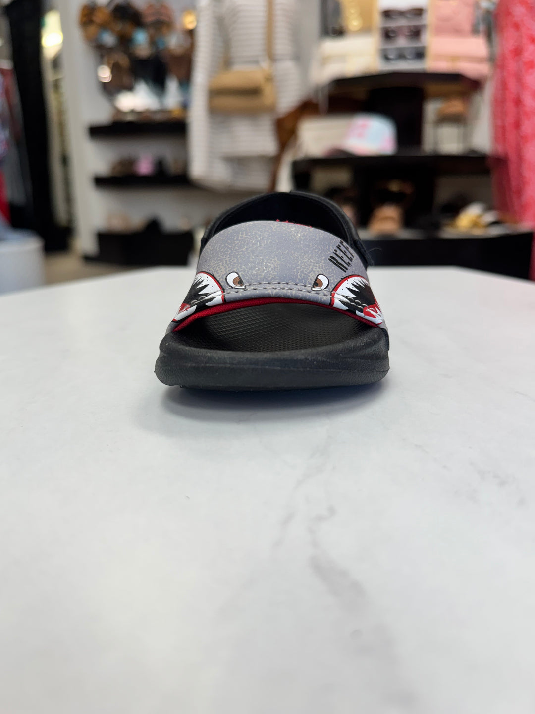 Reef: Kids Little One Slide Sandals Flying Sharks