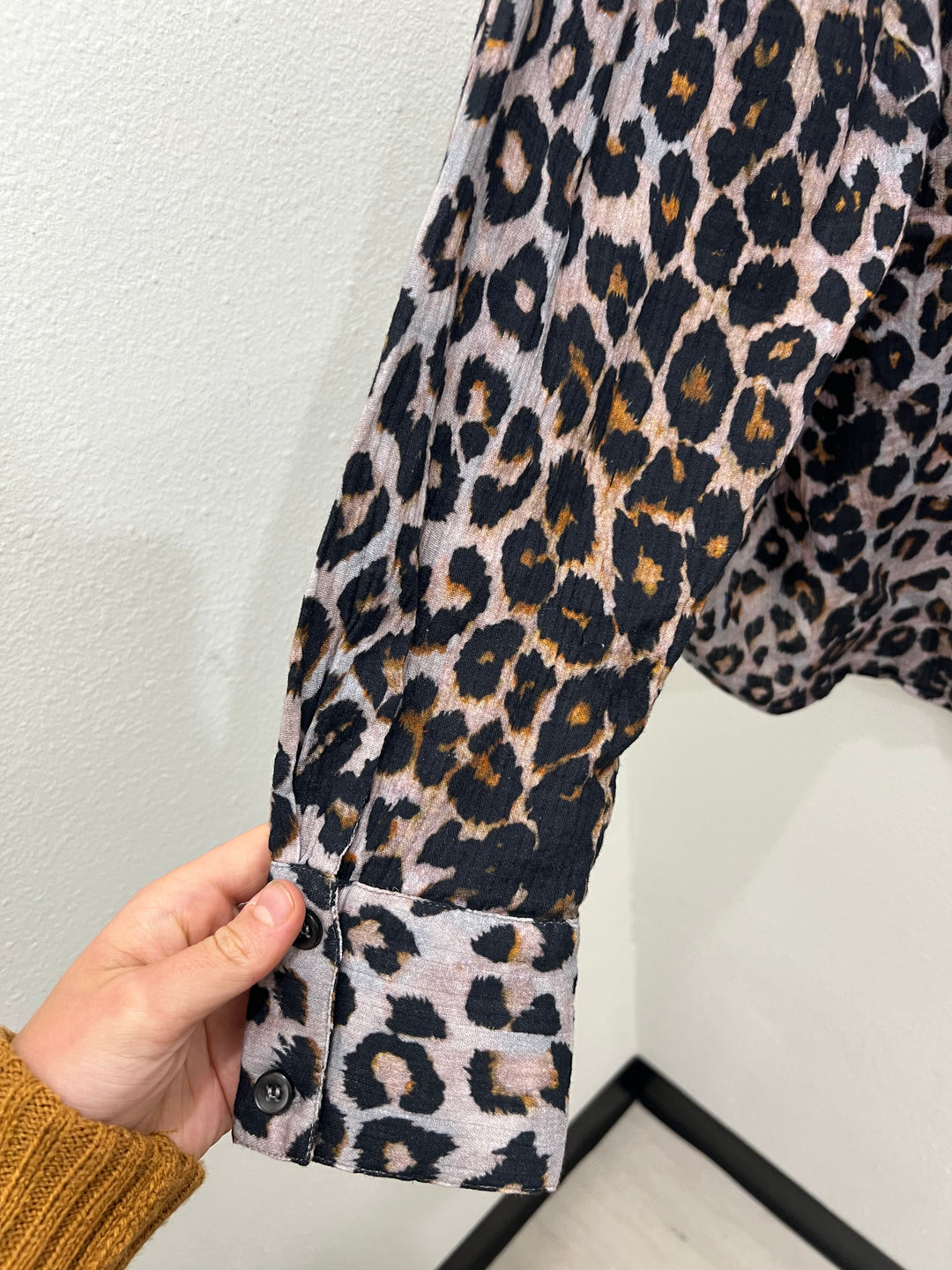 Ivy Jane: Leopard V-neck Linen Top in Grey