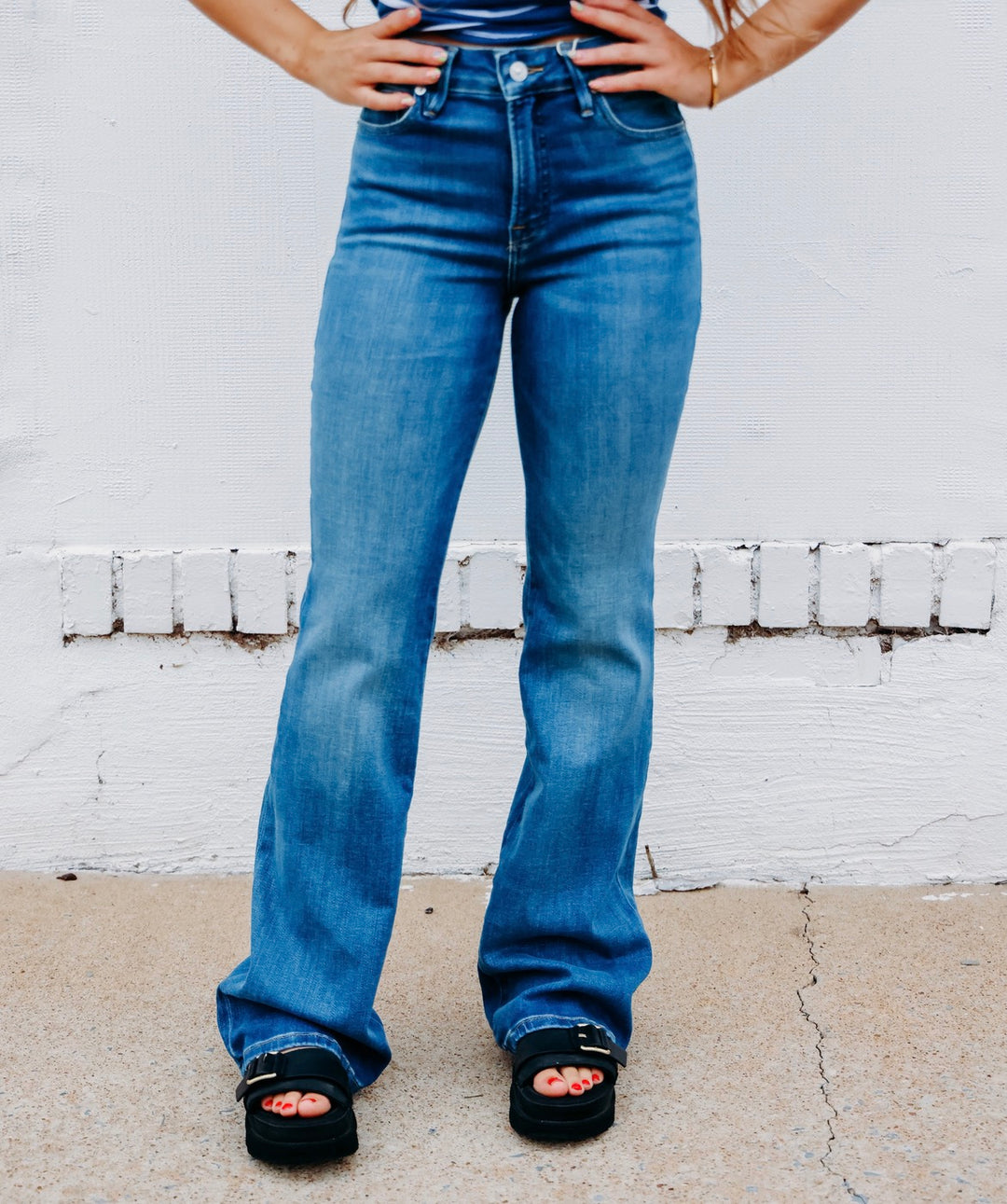 Good American: Soft Tech Good Classic Bootcut Jeans in Indigo863 (GCB8603ST)