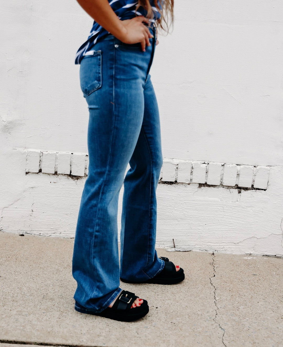Good American: Soft Tech Good Classic Bootcut Jeans in Indigo863 (GCB8603ST)