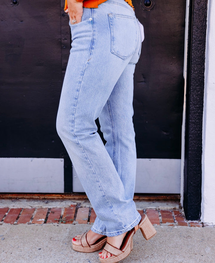 Good American: Vintage Straight in Indigo1389 (VMS062)