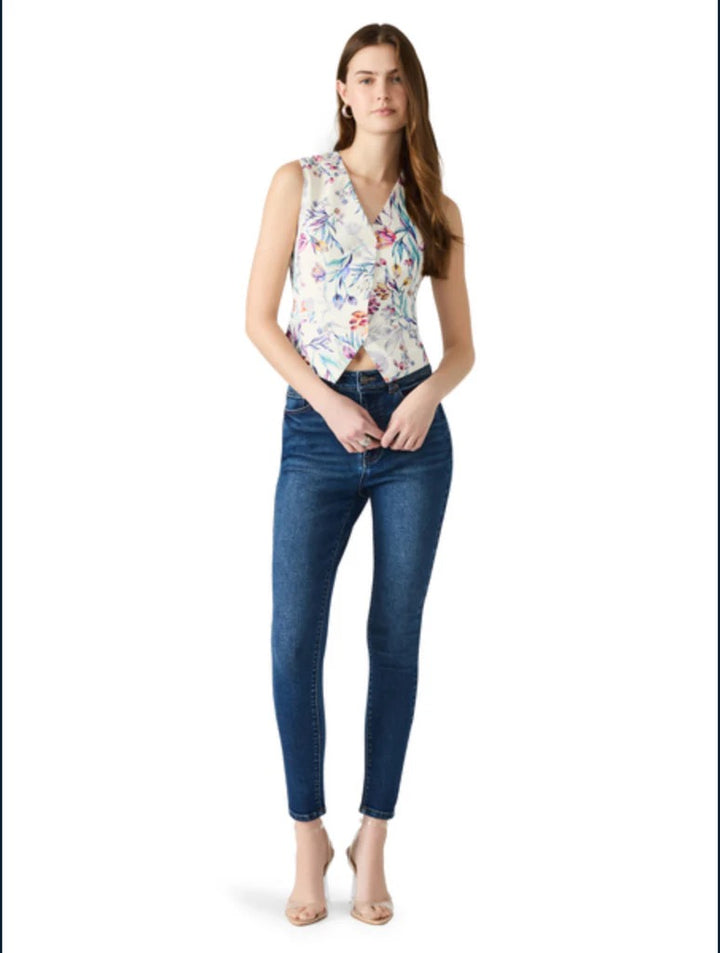 Steve Madden: Selene Vest in Antique Floral Print