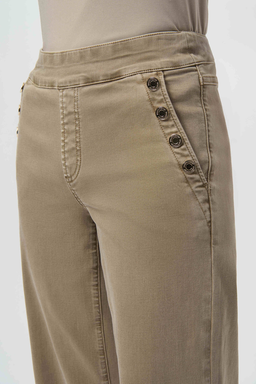 Joseph Ribkoff: Classic Wide Leg Pull-On Jeans in Fawn (254919)
