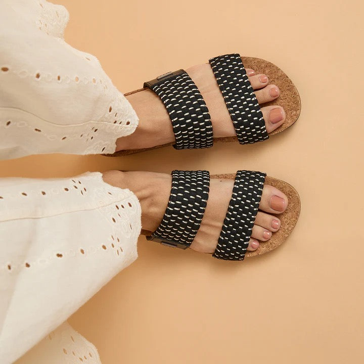 Reef: Cushion Vista Black Textile Sandals