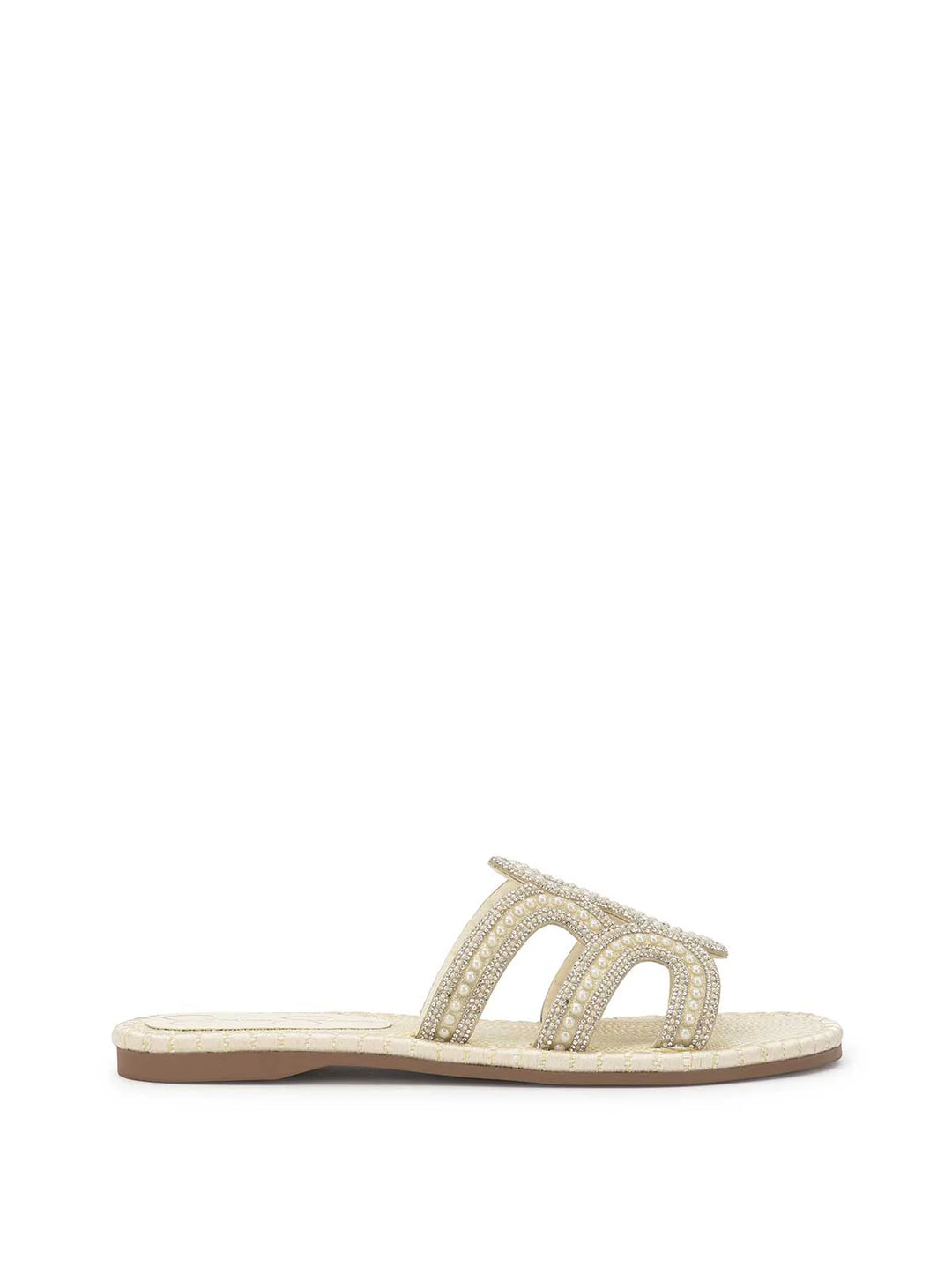 Jessica Simpson: Bria Flat Sandals in Soft Ivory