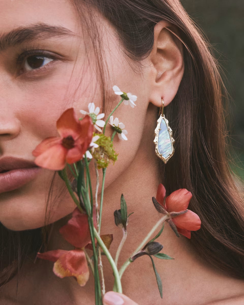 Kendra Scott: Adriana Scallop Frame Drop Earrings In Gold Sky Blue Iridescent Abalone - The Vogue Boutique