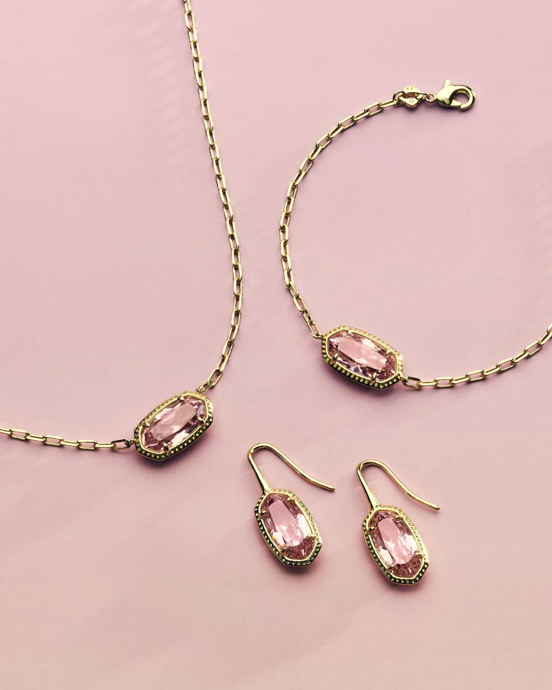 Kendra Scott: Elisa Luxe Short Pendant Necklace in Gold Light Pink (9608890087) - The Vogue Boutique