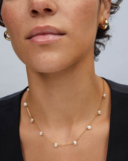 Kendra Scott: Leighton Pearl Strand Necklace in Gold White Pearl