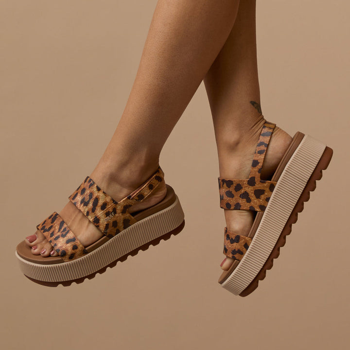 Reef: Higher Vista Higher Sandals in Leopard