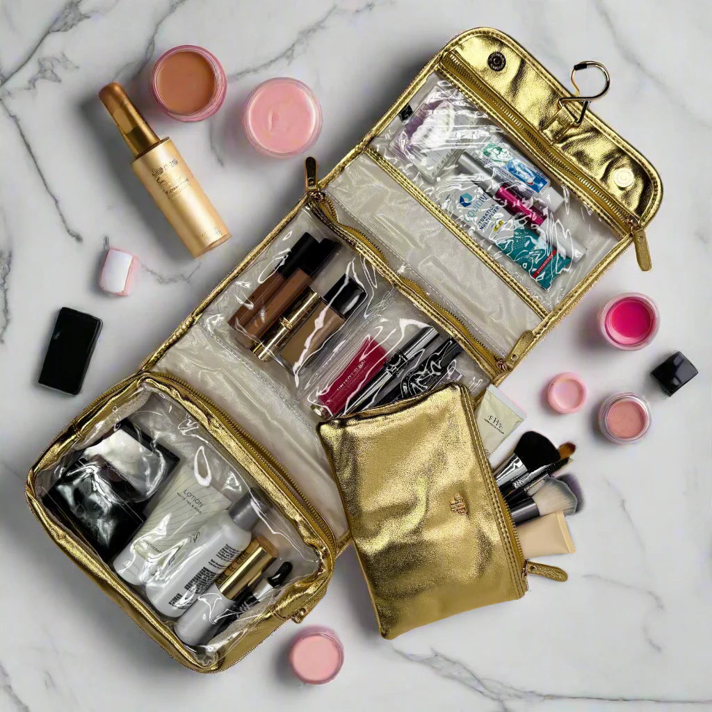PurseN: Getaway Toiletry Case in Gold