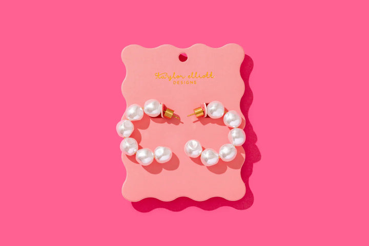 Taylor Elliott Designs: Megan Pearl Hoops
