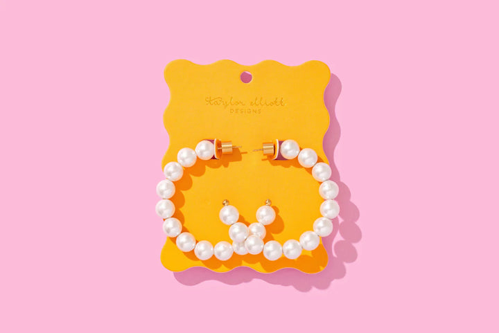 Taylor Elliott Designs: Alice Pearl Hoops