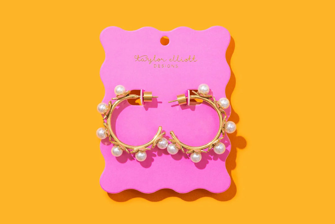 Taylor Elliott Designs: Kali Pearl Hoops