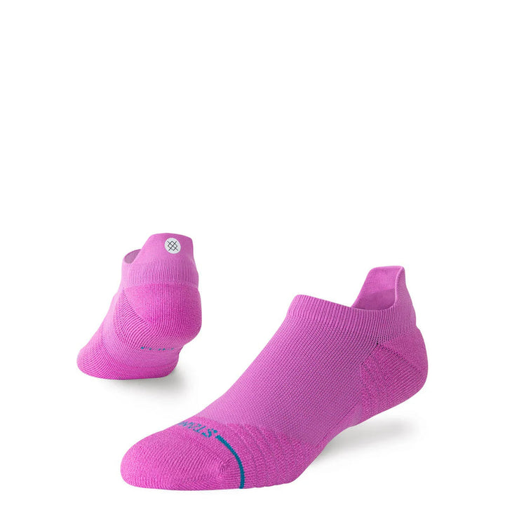 Stance: Berry Mid Tab