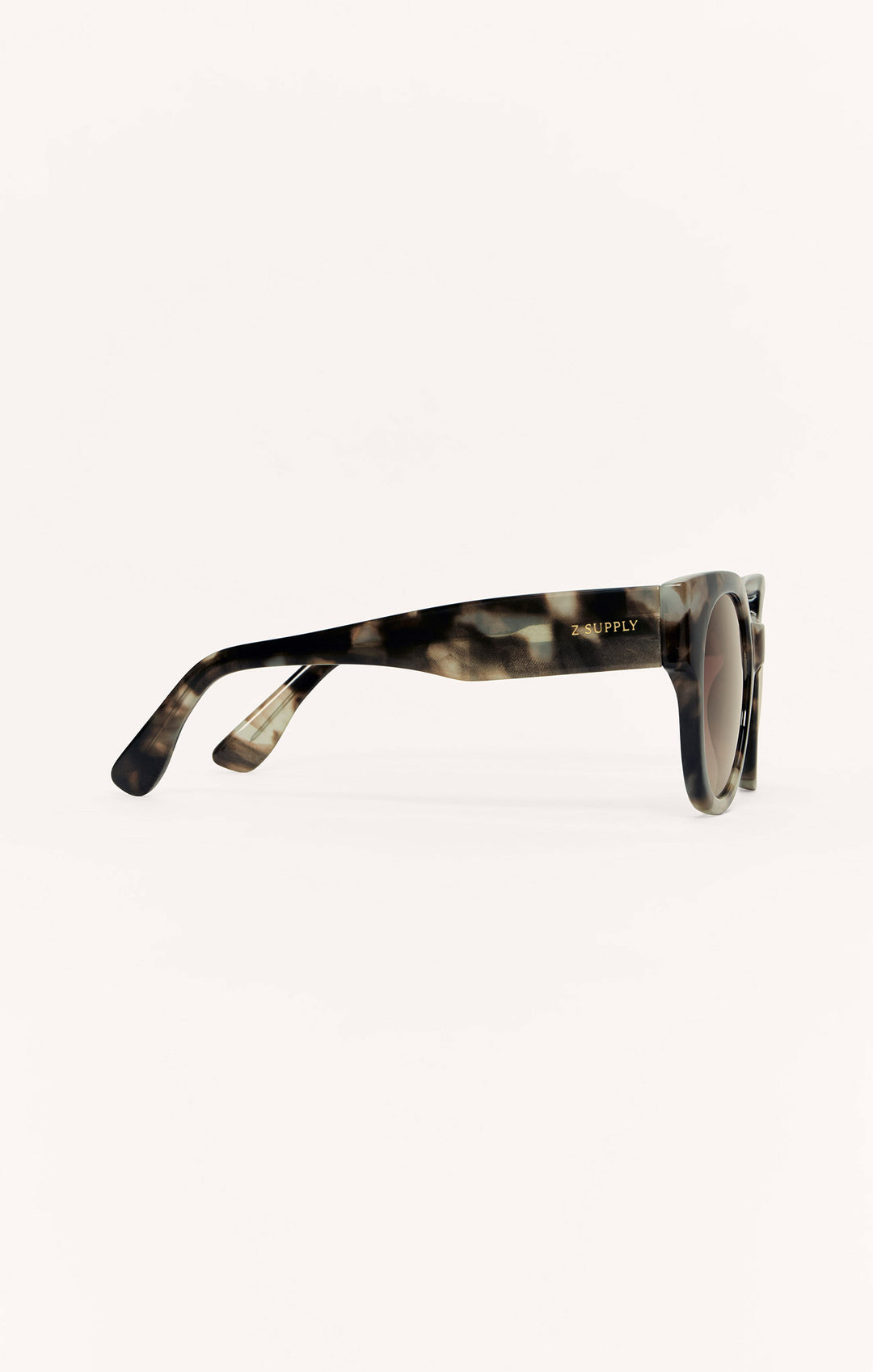 Z Supply Lunch Date sunglasses in gray tortoise shell with gradient polarized lenses, side view