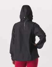 Load image into Gallery viewer, Glyder: Trek Windbreaker in Black
