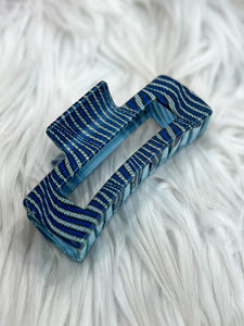 Fun & Fabulous: Ocean Twist Claw Clip