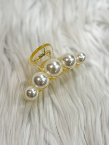 Fun & Fabulous: Little Gold Pearl Clip