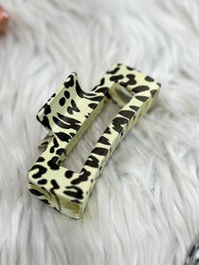 Fun & Fabulous: Leopard Print Claw Clip